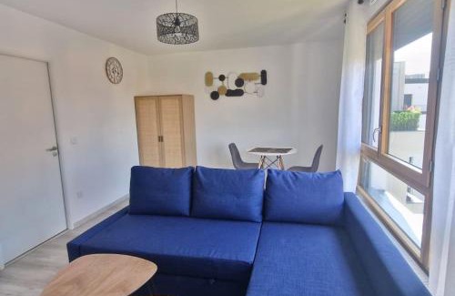 Epinay-sur-Seine Apartamento | Studio S3 au pied du Tram et 5 min RERC