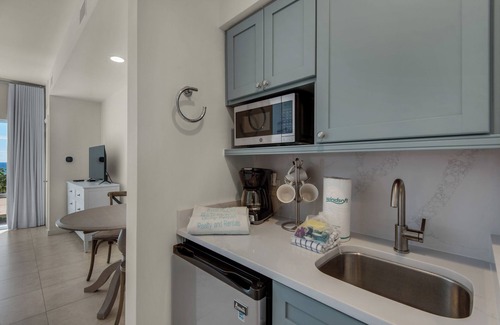 Four Mile Village Condominio | 6402 @ Luau! Sleeps 4! Resort Pool! Walk 2 beach!