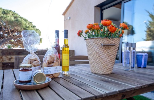 Guerrevieille Apartamento | Studio sea view with private terrace 15min from Saint Tropez