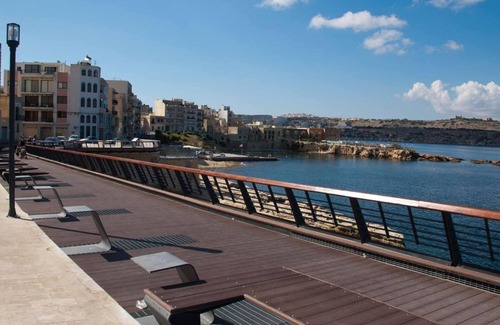 Qawra Apartamento | Studio - Sleeps 2 - Balcony - 5 Min Walk To Beach