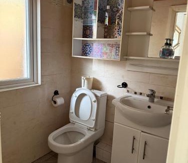 Brunel Apartamento | Studio - Sleeps 2 - Garden - Parking - Wifi