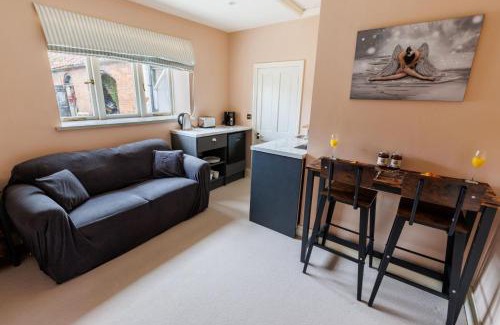 Cromer Apartamento | Studio Sleeps 2 w HotTub-Garden-PetsOK-Parking