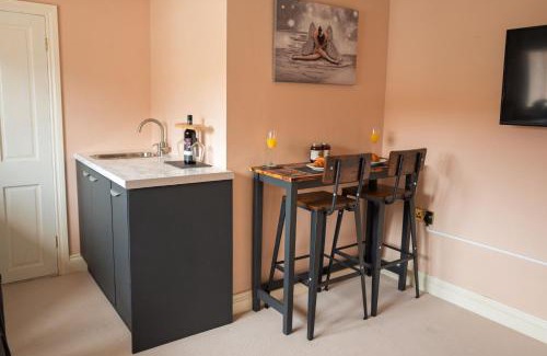 Cromer Apartamento | Studio Sleeps 2 w HotTub-Garden-PetsOK-Parking