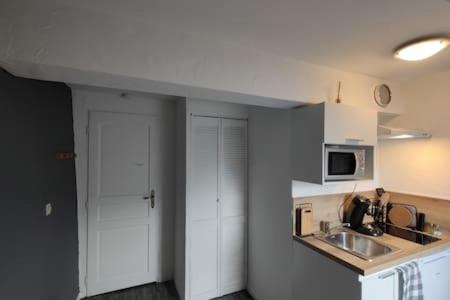 Valenciennes Apartamento | Studio "Sous les toits", Proche Hyper Centre et Commerces !