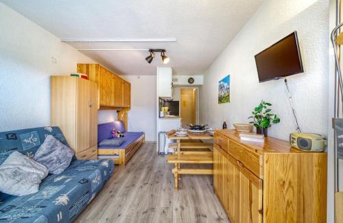 Le Corbier Apartamento | Studio Soyouz Vanguard-63 by Interhome
