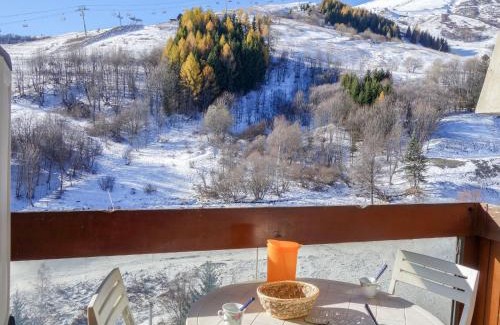 Le Corbier Apartamento | Studio Soyouz Vanguard-63 by Interhome