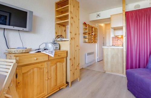 Le Corbier Apartamento | Studio Soyouz Vanguard-81 by Interhome