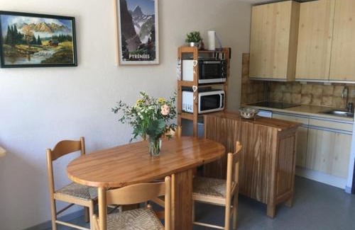 Saint-Lary-Soulan Apartamento | Studio St Lary proche du centre, au calme avec vue montagne