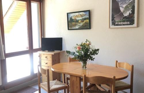 Saint-Lary-Soulan Apartamento | Studio St Lary proche du centre, au calme avec vue montagne