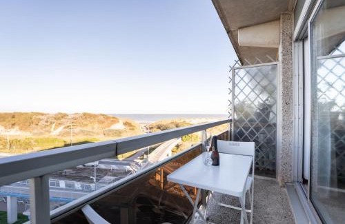 Bredene Apartamento | Studio Studio 62-705 by Interhome