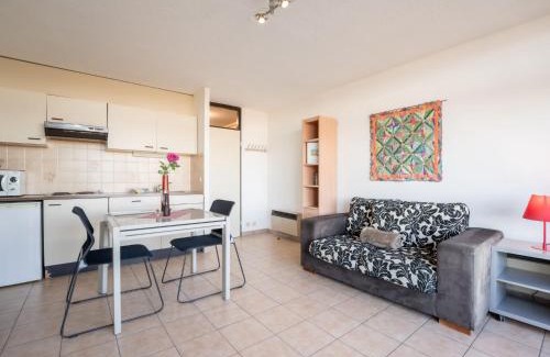 Bredene Apartamento | Studio Studio 62-705 by Interhome