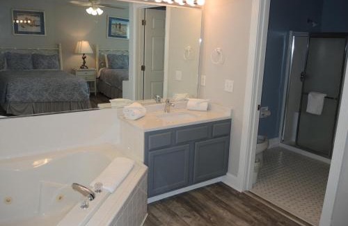 Calabash Apartamento | Studio Style Home 308L features Golf