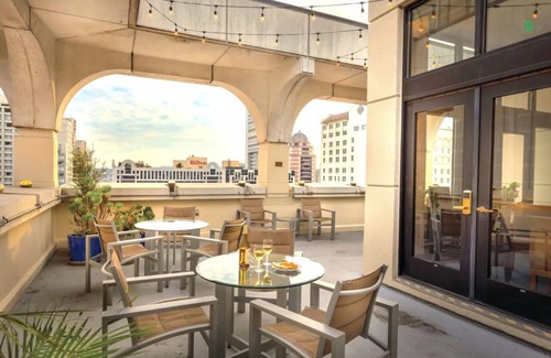 Union Square Complejo | Studio Suite in SF with Hot tub, Sauna & Roof Deck
