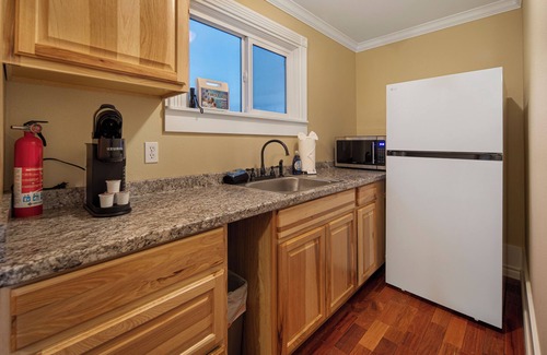 Friday Harbor Apartamento | Studio suite near downtown (Argyle Suites-HSB)