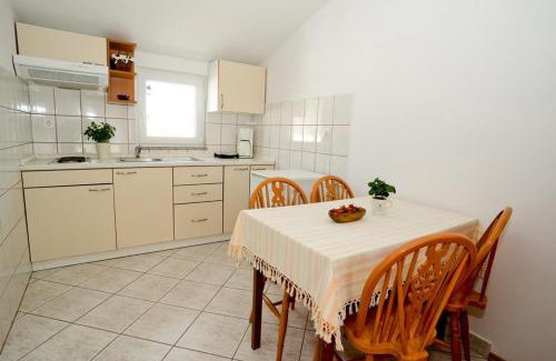 Sukosan Apartamento | Studio Sukosan 6131c