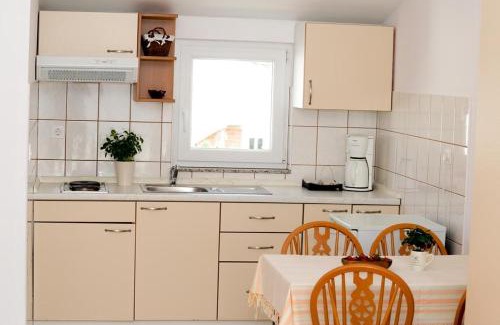 Sukosan Apartamento | Studio Sukosan 6131c