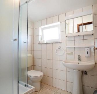 Sukosan Apartamento | Studio Sukosan 6131c