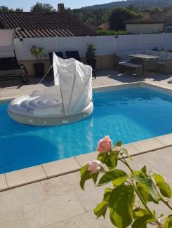 Manosque Casa | Studio sympa meublé avec parking privé et piscine