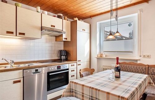 Titisee-Neustadt Apartamento | Estudio 'Talblick' con vistas a la montaña, terraza compartida y Wi-Fi