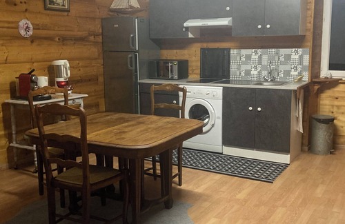 Priay Apartamento | Studio -terrace two minutes from the Ain river and its pebble beach