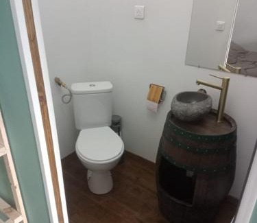 Salles-en-Toulon Apartamento | Studio thème Dublin à Valdivienne