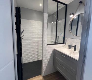 Angoulins Apartamento | Studio tout confort climatisé avec jardinet, en centre bourg, proche plage, mer, La Rochelle et Chatelaillon