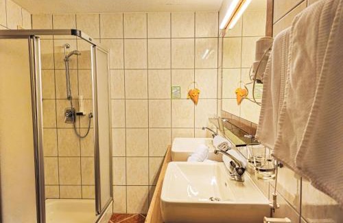 See Apartamento | Studio Trisanna by Interhome
