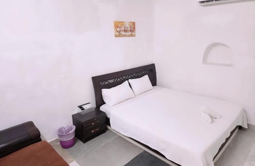 Al Ain Casa | Studio type room in villa