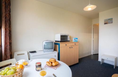 Le Corbier Apartamento | Studio Vostok Zodiaque-34 by Interhome