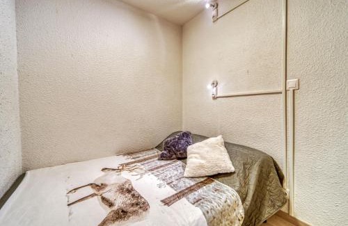 Le Corbier Apartamento | Studio Vostok Zodiaque-84 by Interhome