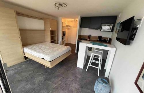 Le Fort Bloque Apartamento | STUDIO VUE MER LE FORT BLOQUE PLOEMEUR