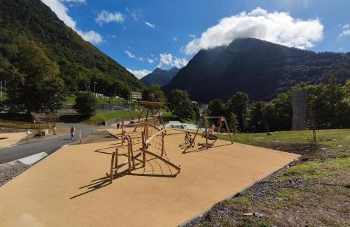 Cauterets Apartamento | Studio vue montagnes RDC piscine