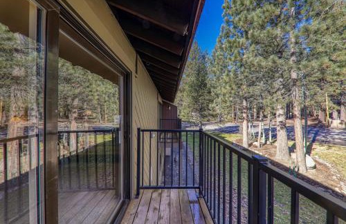 Truckee Casa | Studio w/Kitchen 2nd Floor #213 at Donner Lake Village