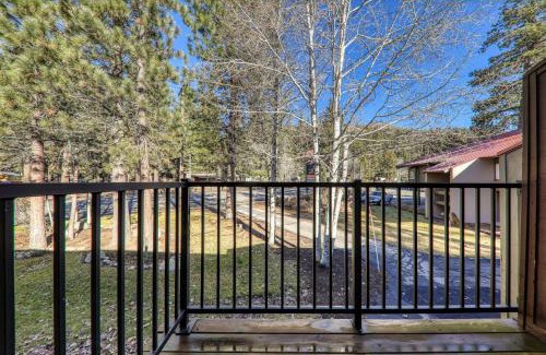Truckee Casa | Studio w/Kitchen 2nd Floor #213 at Donner Lake Village