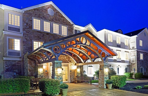 Cranbury Apartamento | Studio w/ Kitchen | Free Breakfast Buffet.Pool