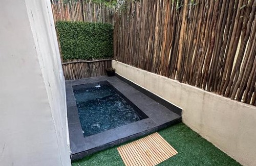Área de La Veleta Apartamento | Studio w/Plunge Pool & Kitchen