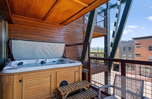 Kimball Junction Condominio | Studio w/Private Hot Tub, Great Views, Fireplace & King Bed | Walk to Dining
