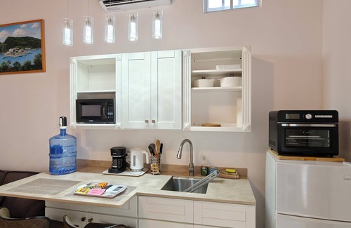 St. John's Apartamento | Studio w/seaview. Near Beach. On-site car rental.