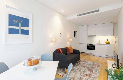 Campanha Apartamento | HostWise – Studio w/ Terrace, Pool and Gym by Dragão