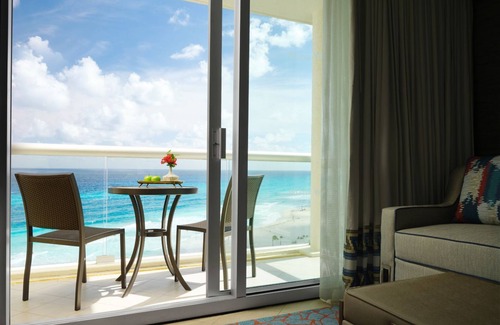 La Isla Complejo | Studio - Westin Lagunamar Resort - Full Resort Access. On the beach.