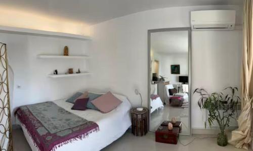 Beausoleil Apartamento | Studio with access to pool