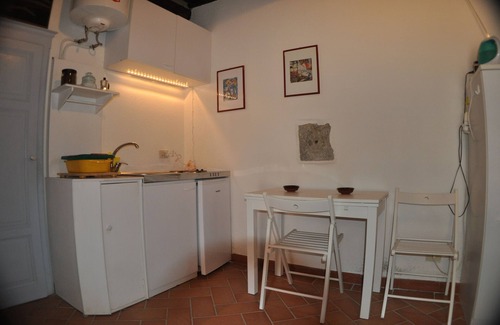 Marciana Casa | Estudio con muebles elegantes.