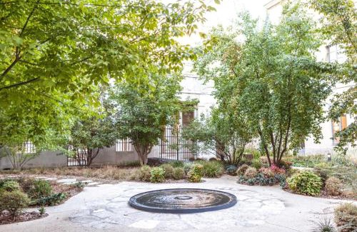 2nd Arrondissement Apartamento | Studio with Garage Near Perrache Train Station Lyon City Center
