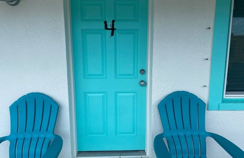 Melbourne Beach Apartamento | Studio with kitchen and steps from beach access steps in Melbourne Beach Florida
