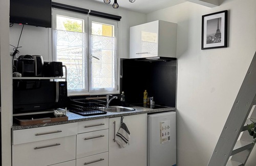 Bessancourt Apartamento | Studio with mezzanine, fast Wi-Fi, 5 min from train station, 30 min from Paris