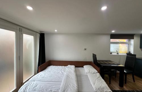 Cricklewood Apartamento | Studio with own Garden