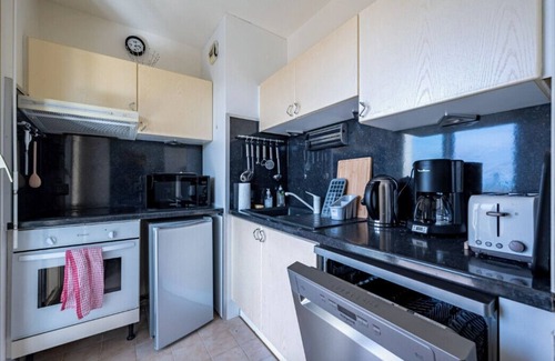 Le Cannet Apartamento | Studio with sea and pool view