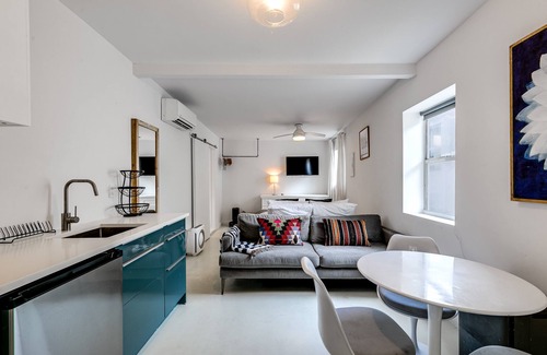 Buena Vista Cabaña | Studio with style in Design District