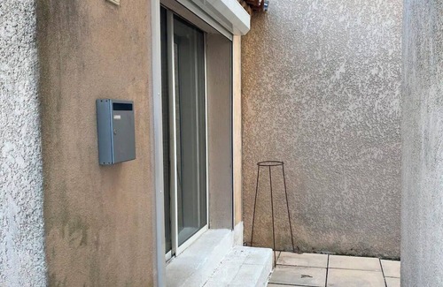 Aix-en-Provence Apartamento | Studio with terrace in serenity