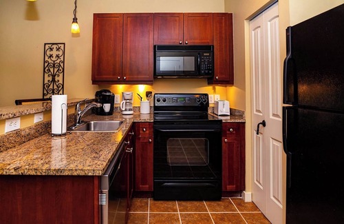 St. Augustine Condominio | Studio with water view -full kitchen -balcony -community pool & hot tub!